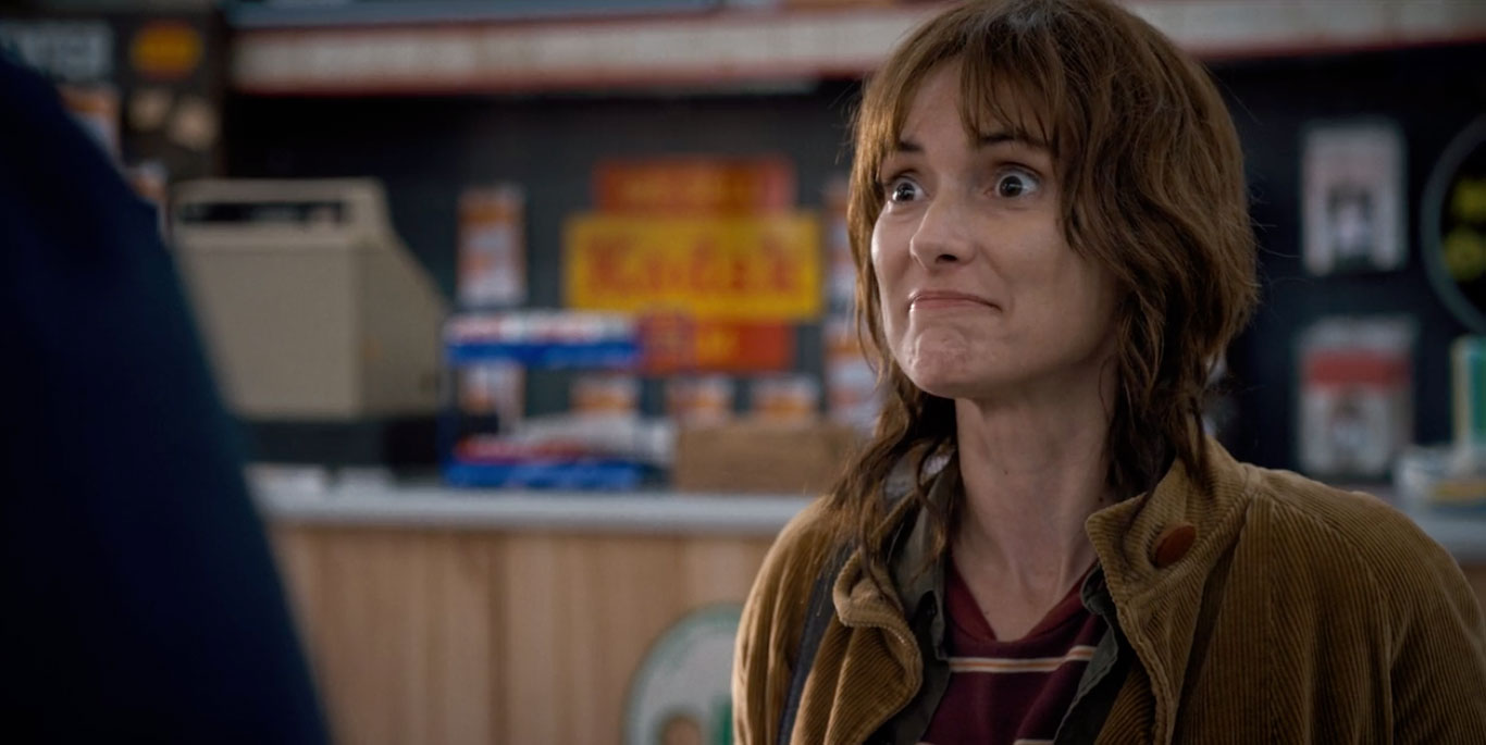 joyce (stranger things).jpg