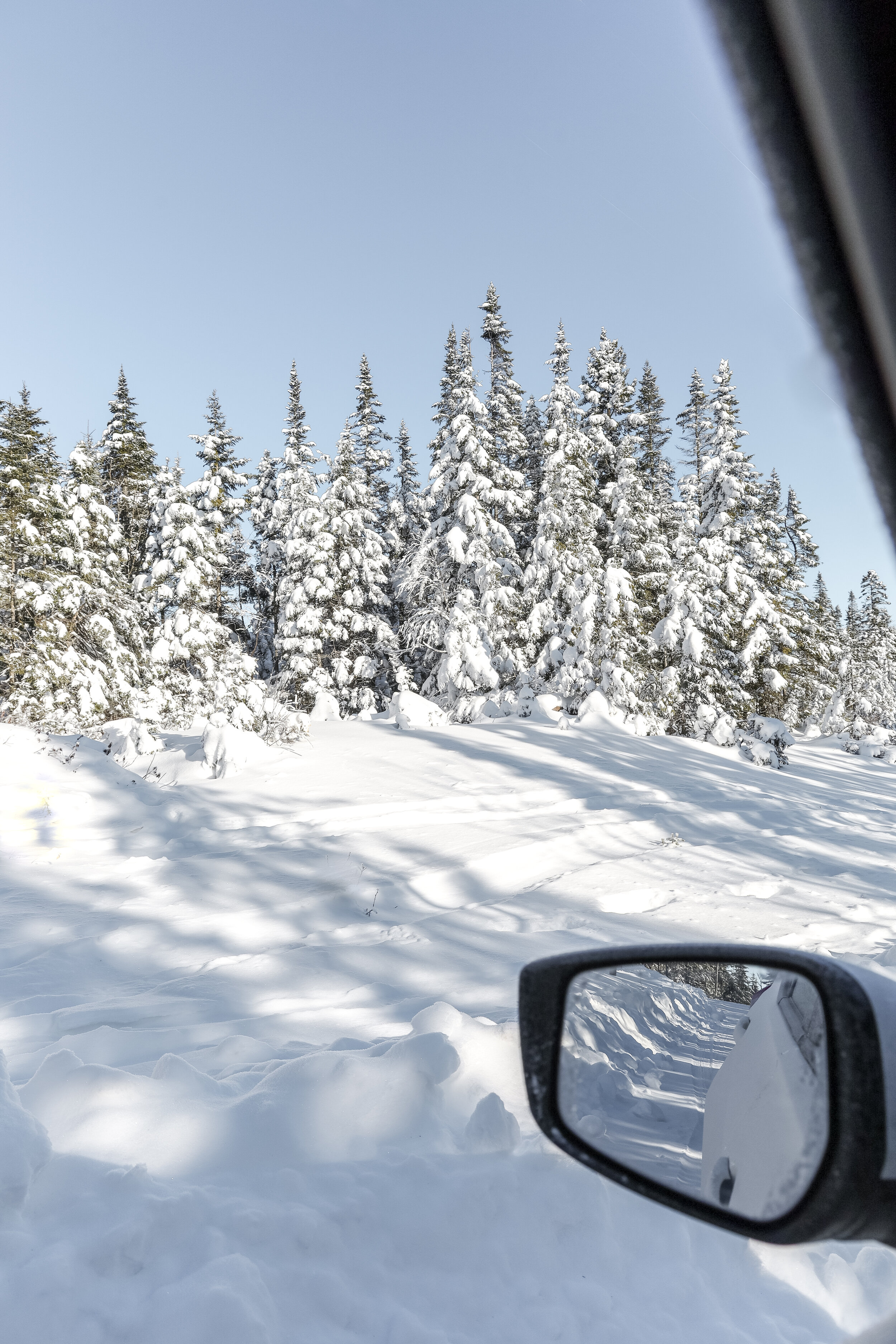  CABIN PHOTOGRAPHER BROOKE STEPHENSON [ @FOUNDMYTHRILL ] PHOTOGRAPHS A MODERN SKI CABIN, A-FRAME CABIN IN LAC BEAUPORT, QUEBEC CANADA. CLICK THE LINK TO SEE THE FULL PHOTO SET BELOW! All images copyright  2020 Brooke Stephenson 