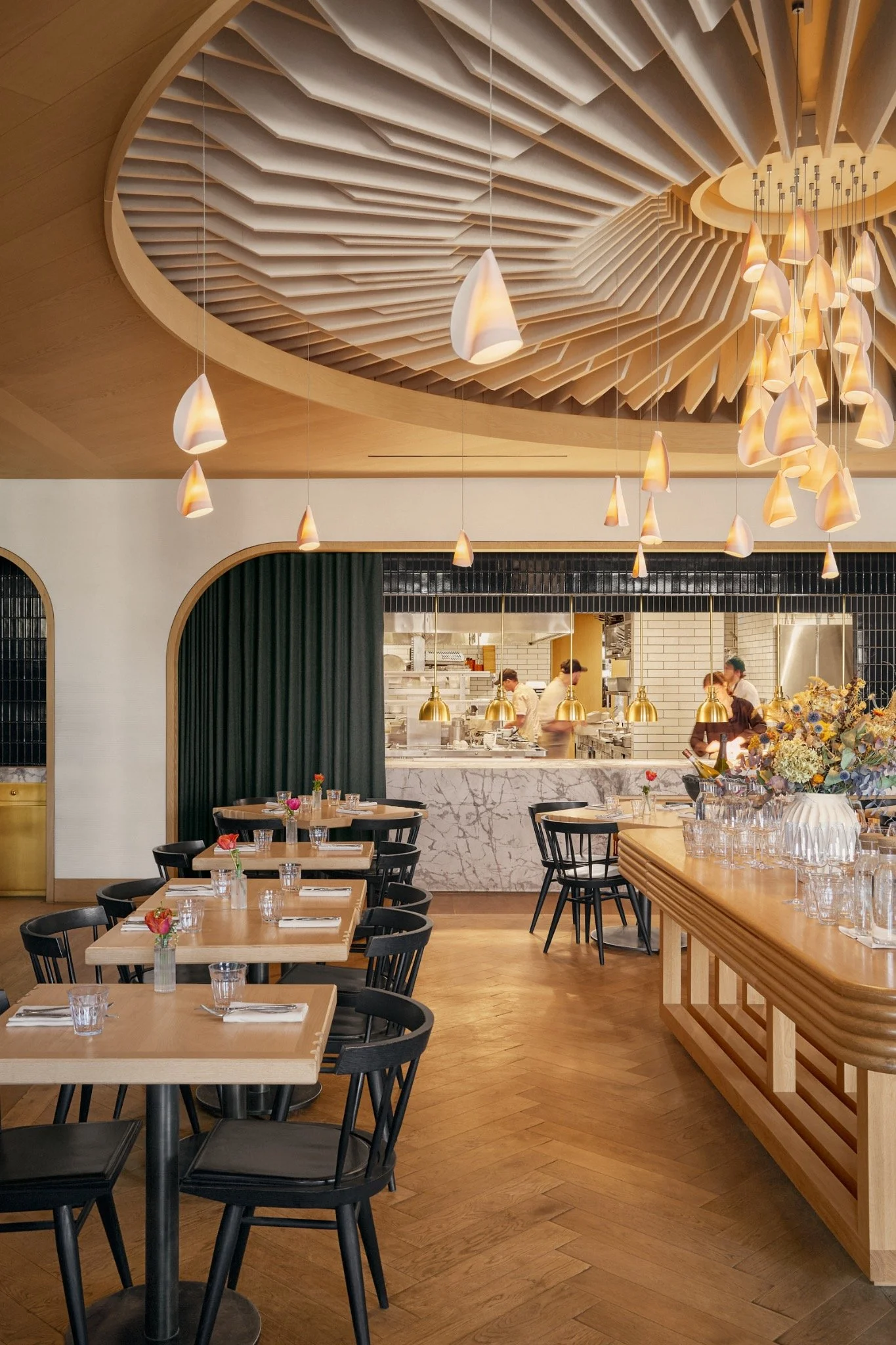 the-royal-hotel-picton-restaurant-interior-lighting-design.jpg