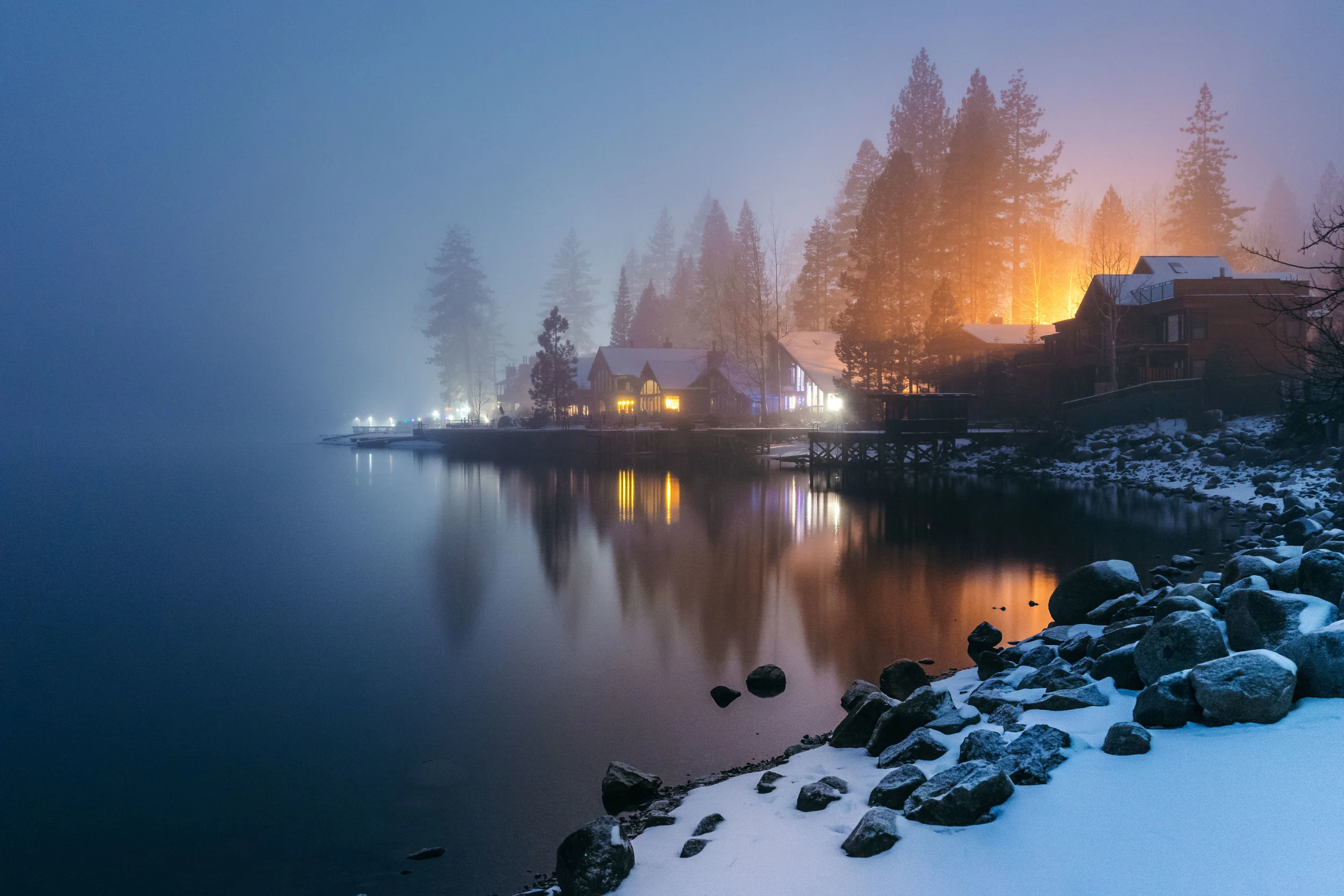Donner Dock Snow Glow