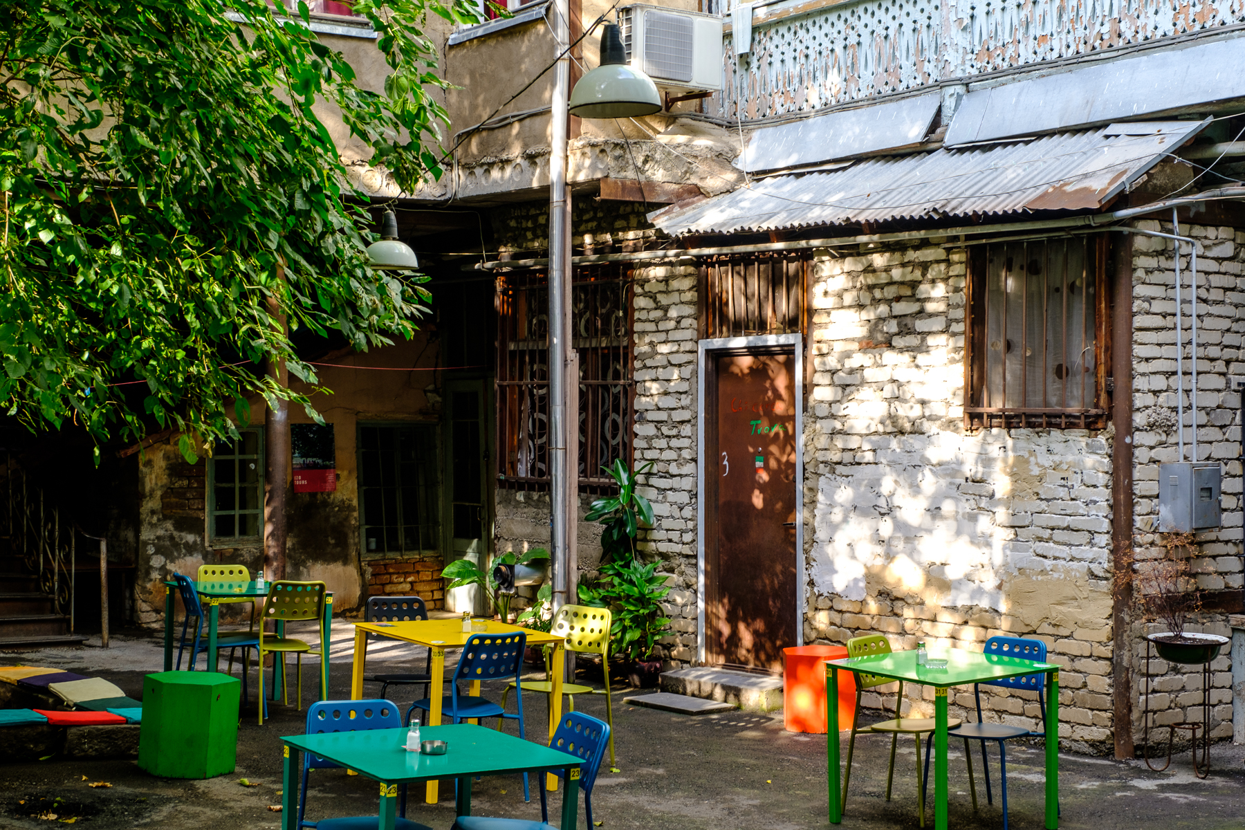 10_Restaurant-.jpg