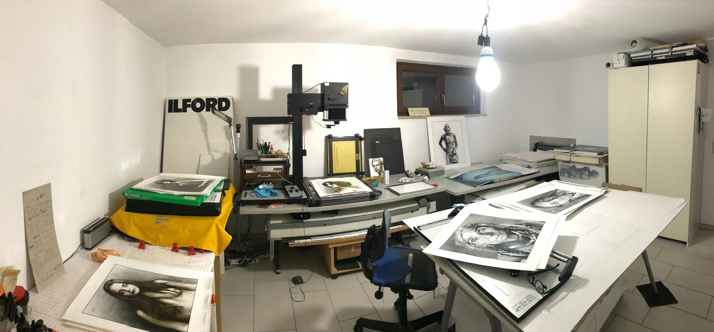 The darkroom, a creative space where everything is possible. You can also rent the darkroom.
