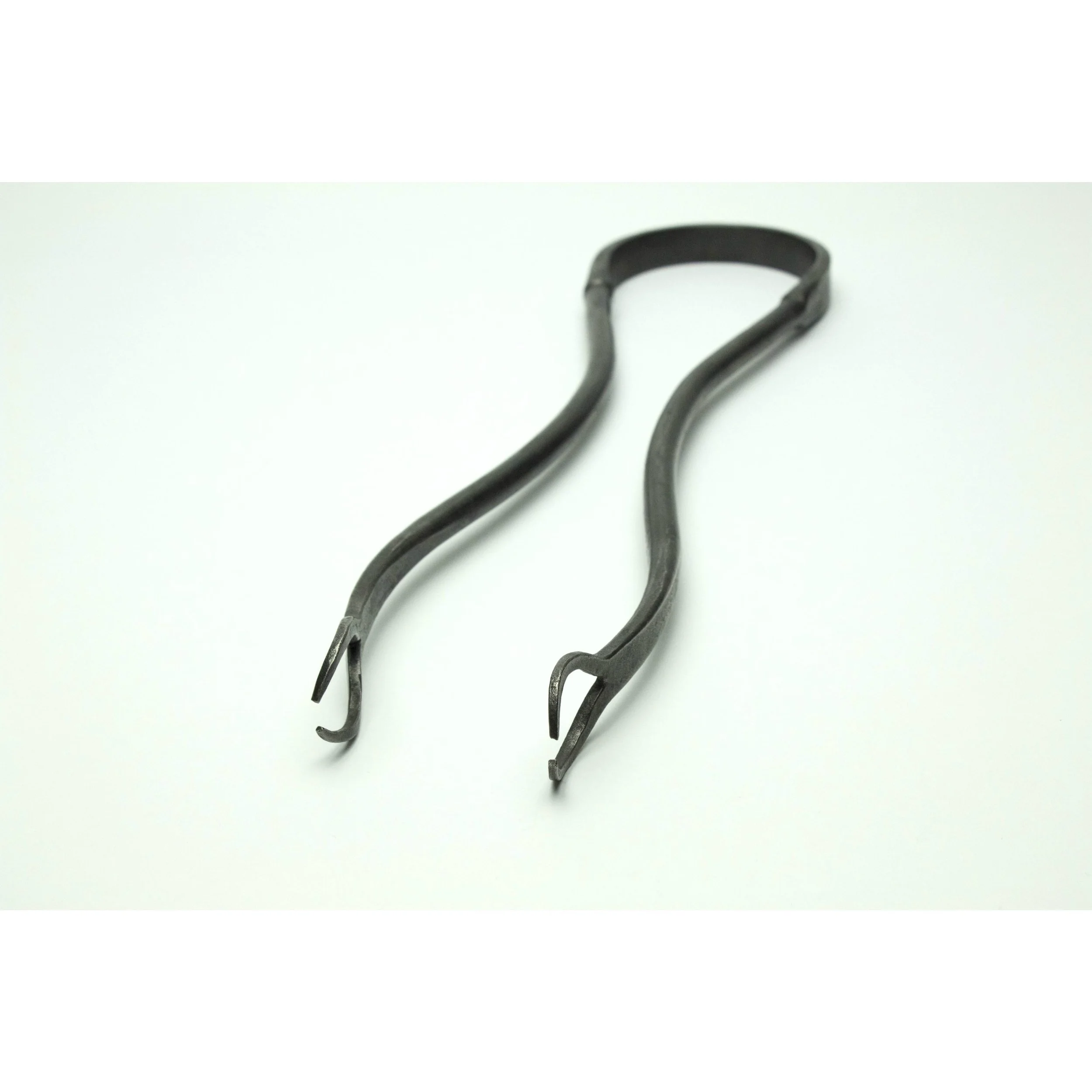 tongs white 2-min.jpg