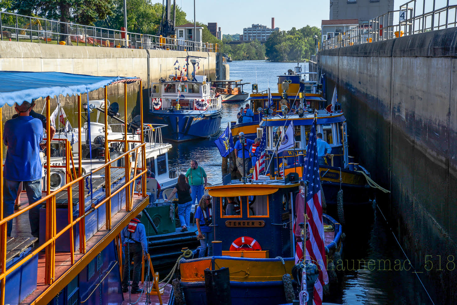 tugs in lock.jpg