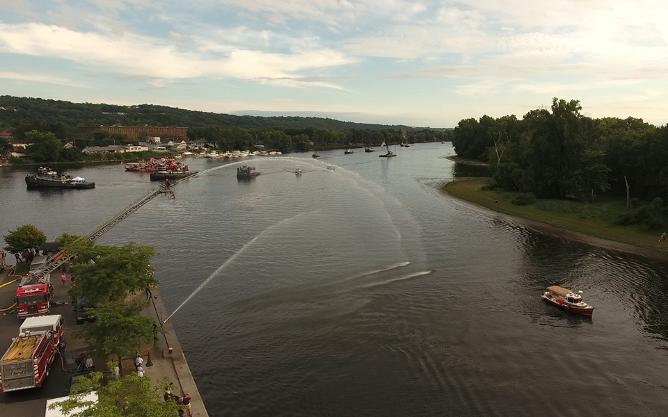 Tugboat Roundup Parade