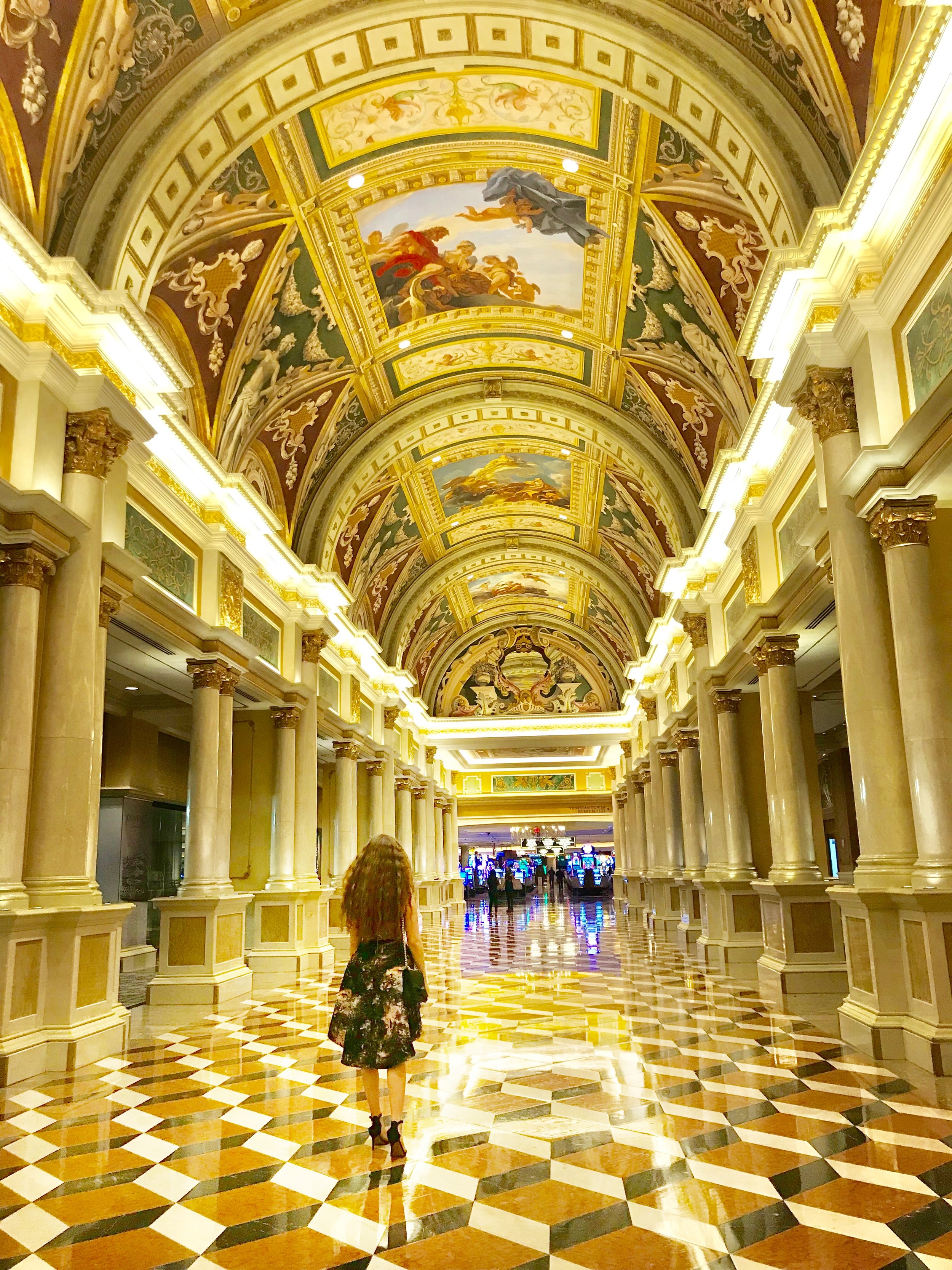 Las Vegas Travel Guide - Top things to do when in Las Vegas - The beautiful hallway in the Venetian Hotel