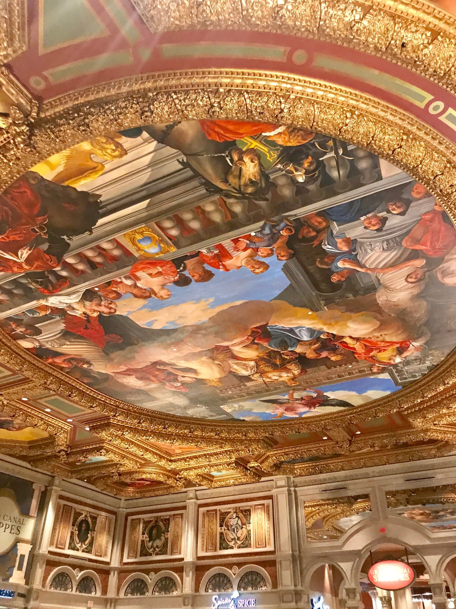 Las Vegas Travel Guide - Top things to do when in Las Vegas - The beautiful ceilings at the Venetian