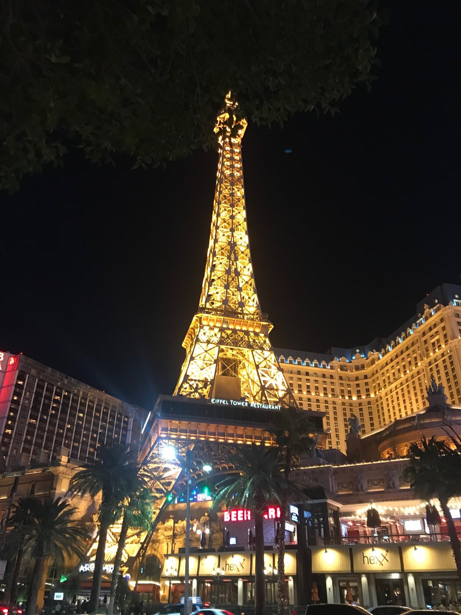 Las Vegas Travel Guide - Top things to do when in Las Vegas - The Eiffel Tower