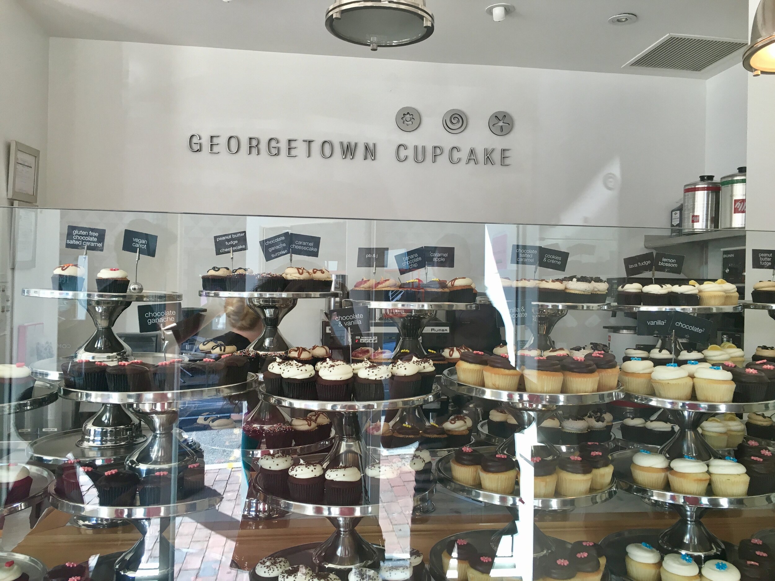 Washington DC Travel Guide - Georgetown cupcakes a must