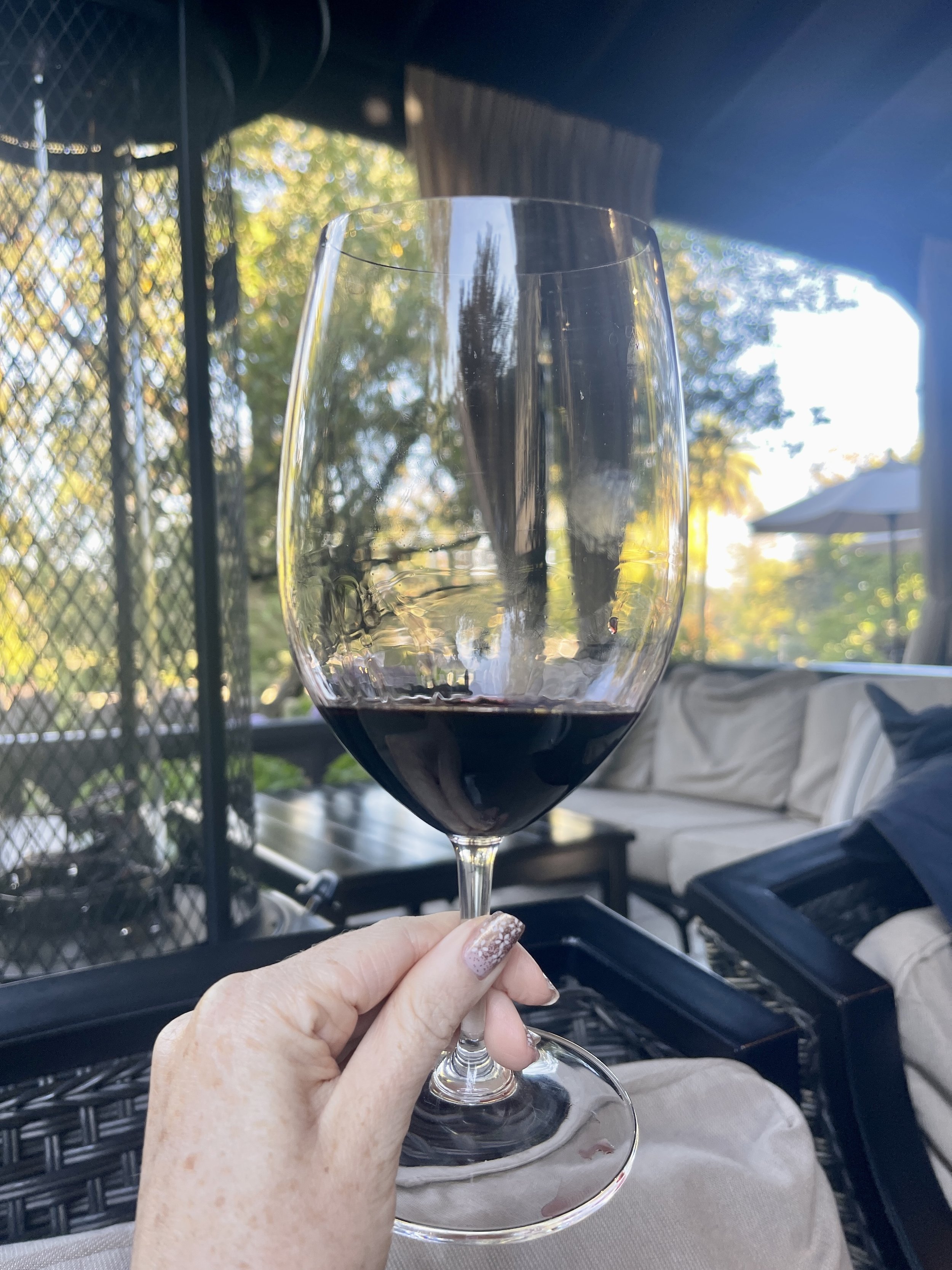Beringer Vineyard wine tastings review. In this Beringer Vineyards review, I’ll tell you everything you need to know before you visit this historic Napa Valley winery.
