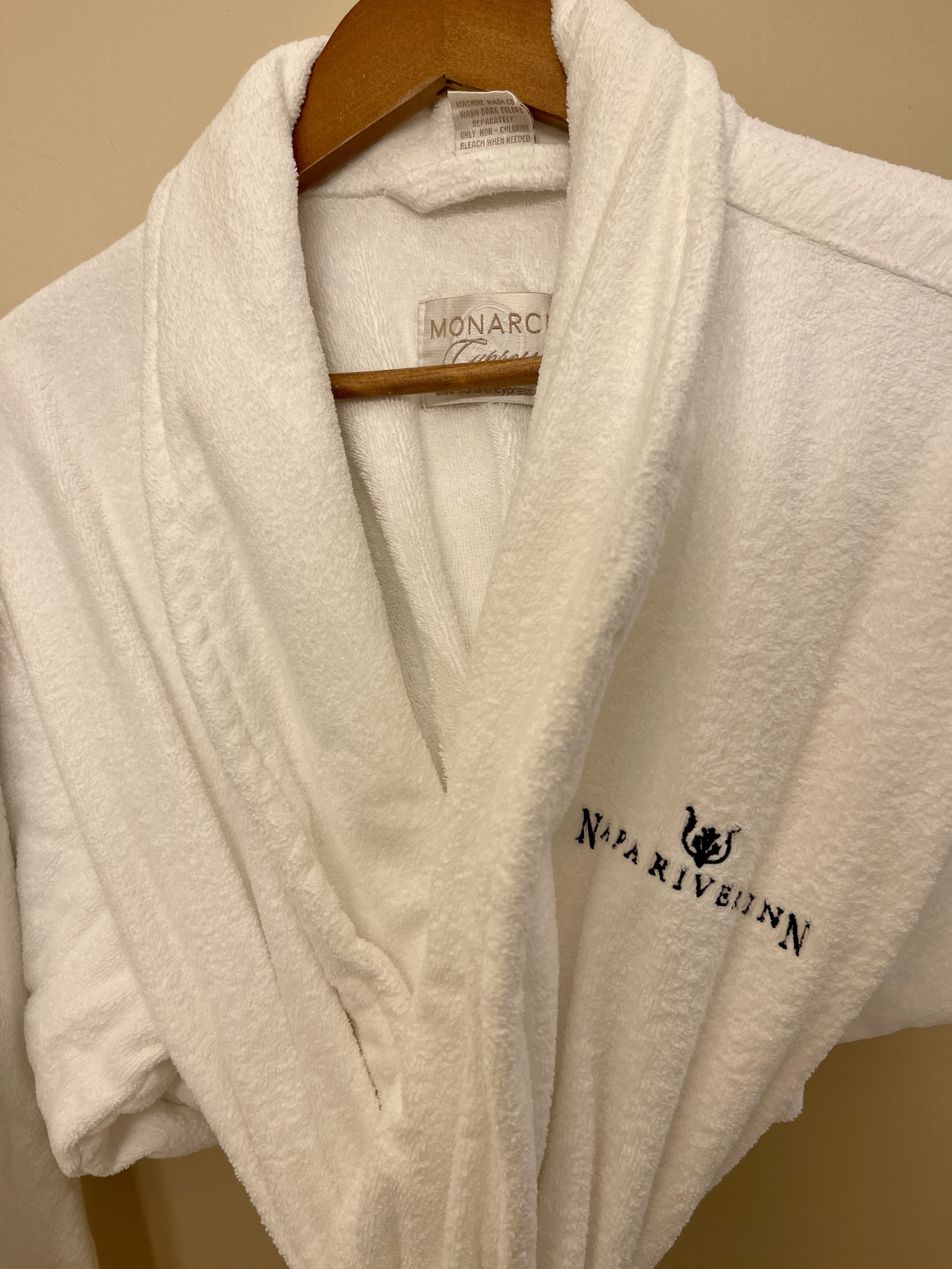 Luxury spa downtown napa - this Napa River Inn Review will tell you all about one of the best downtown Napa hotels. Napa River Inn is a luxurious, boutique hotel with amazing river views and guest rooms.