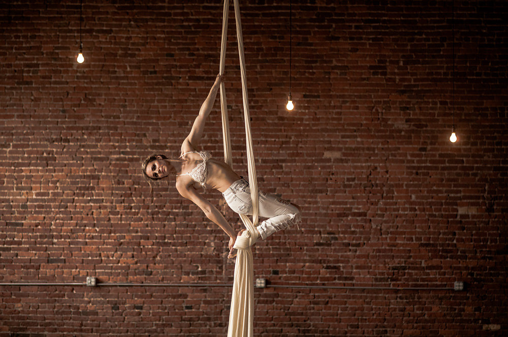 Aerialist_Jen_ArtFactory-2758.jpg