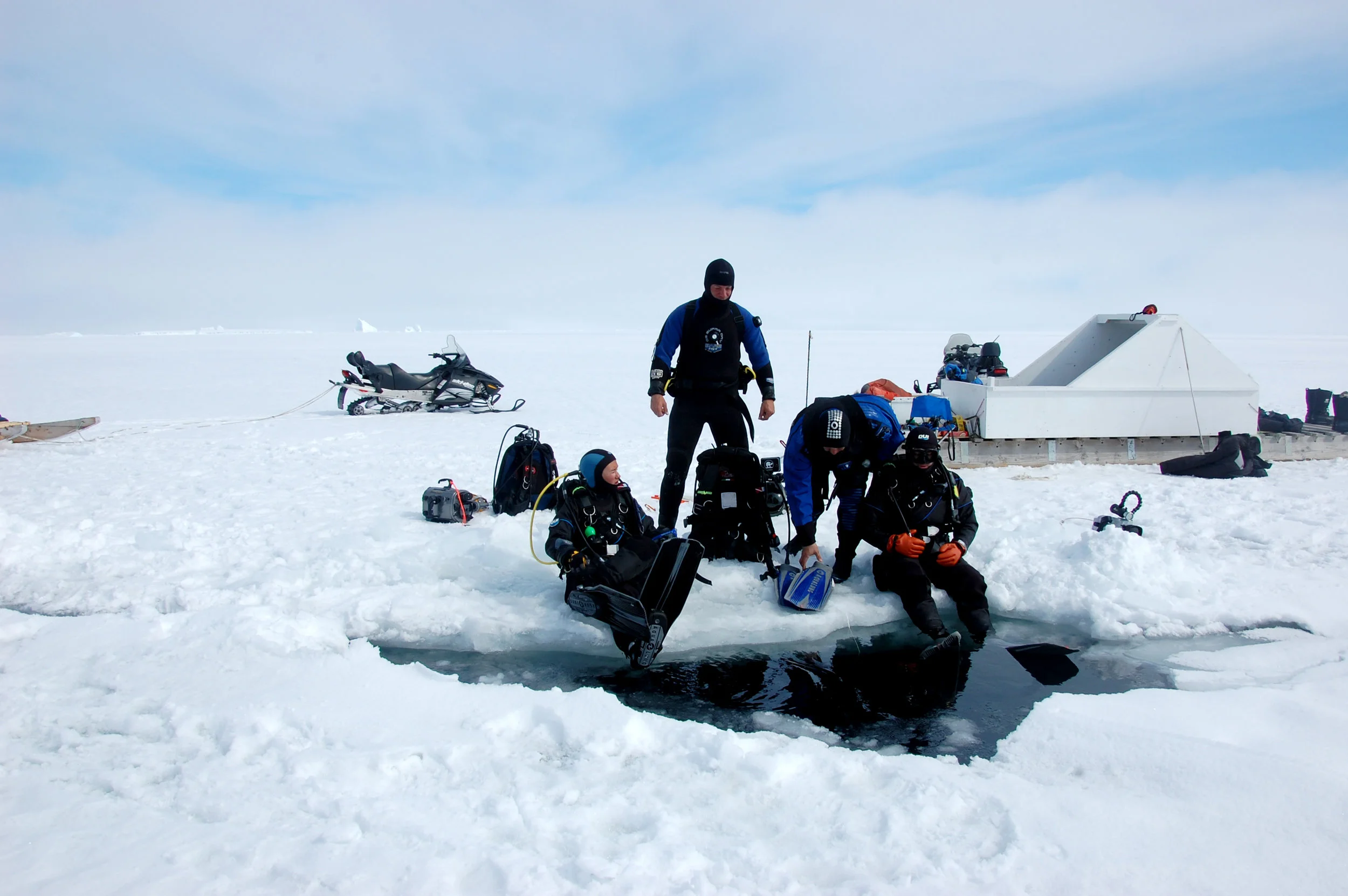 AK_Shore_dive_through_ice_DSC_2237.JPG
