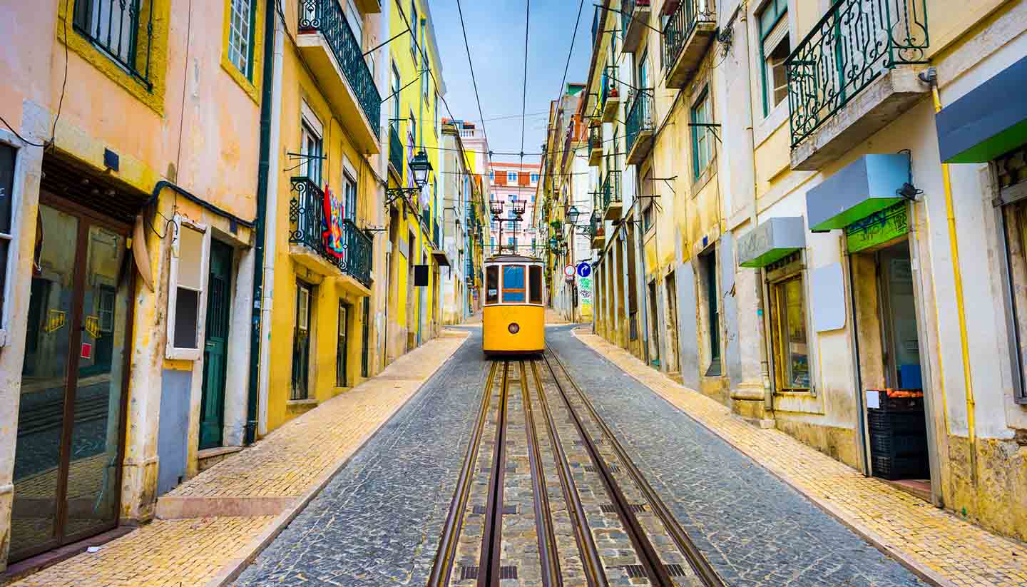 Think-Portugal-Lisbon-Tram-472159990-SeanPavonePhoto-copy.jpg