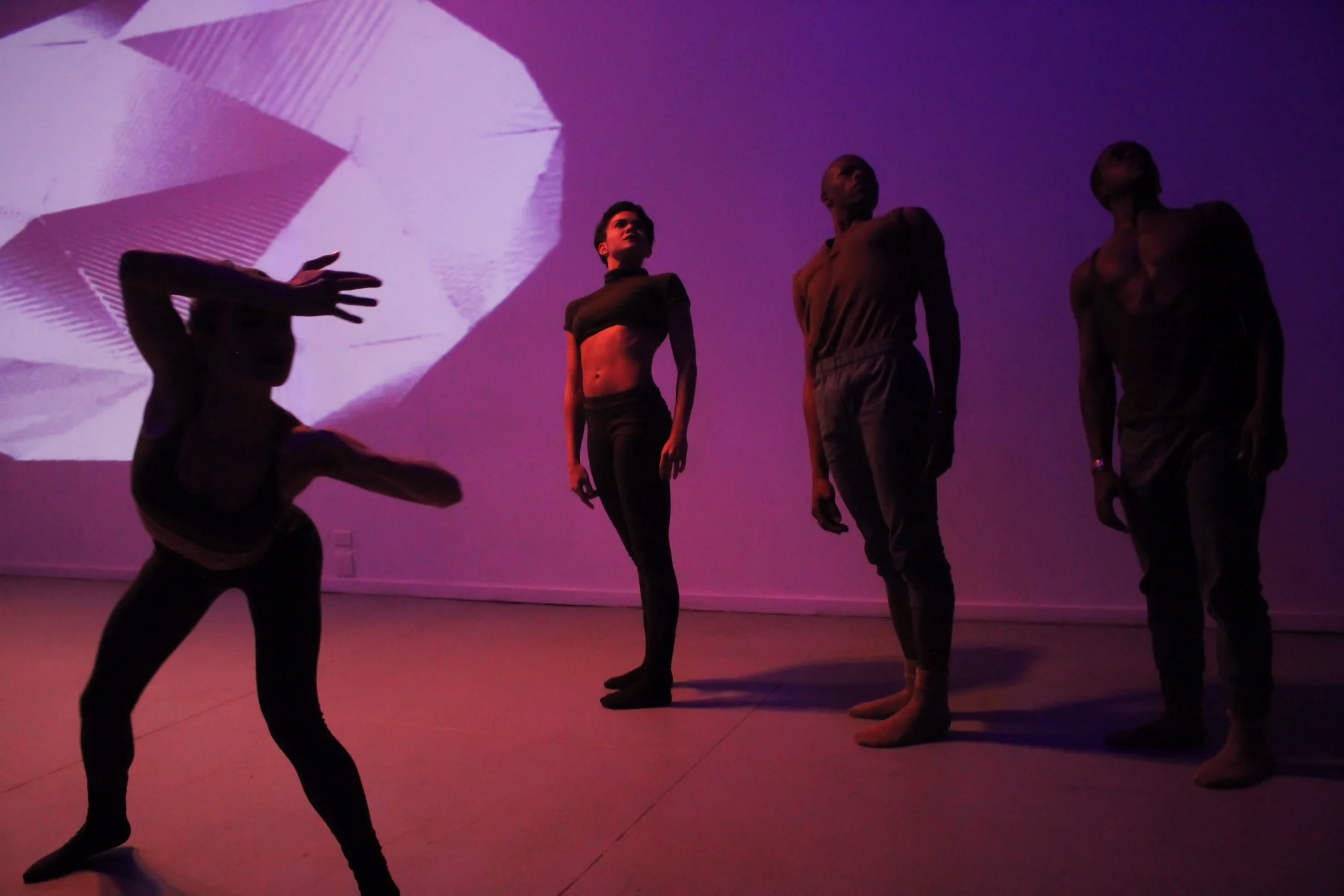 creative-direction-choreography/flying-under-the-radar-dance-performance/