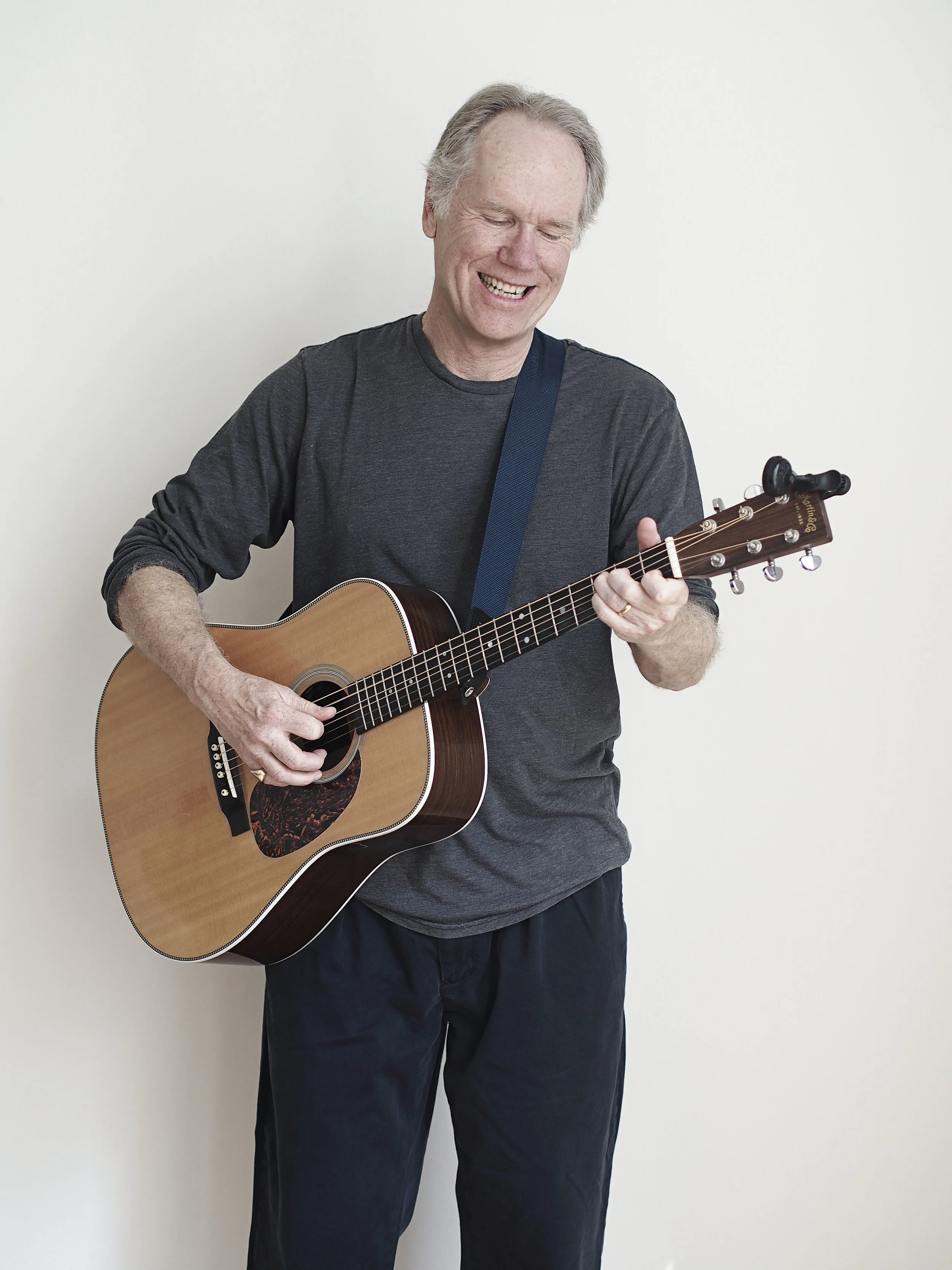Loudon Wainwright III Looks Back at Life, Love & Music In New Memoir