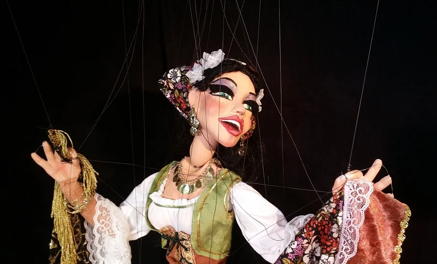 Festival Brings World-Class Puppet Artists to Chicago