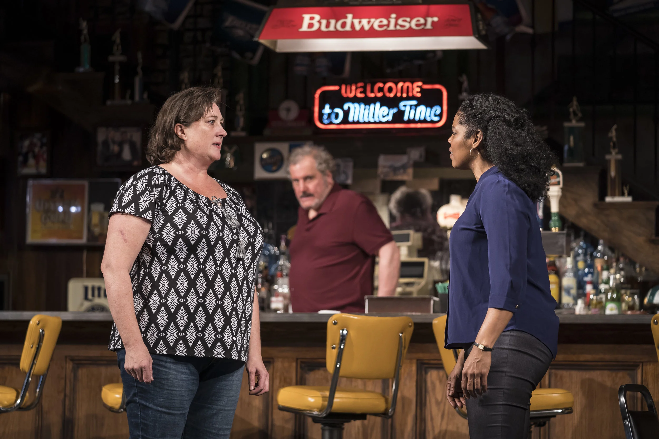 Rust Belt Drama: The Dueling Critics Review Goodman Theatre's Production of SWEAT