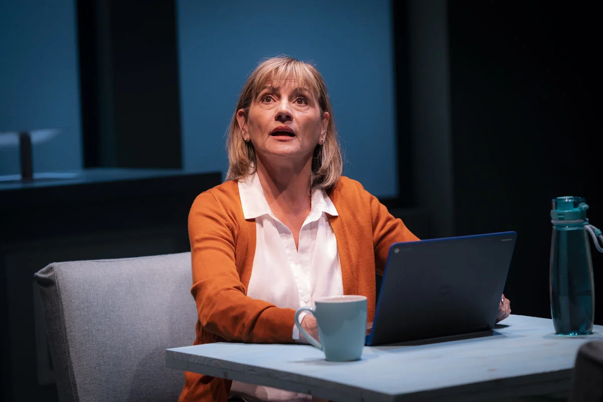 Compassion, Empathy Takes Center Stage In Chicago Premiere of TINY BEAUTIFUL THINGS