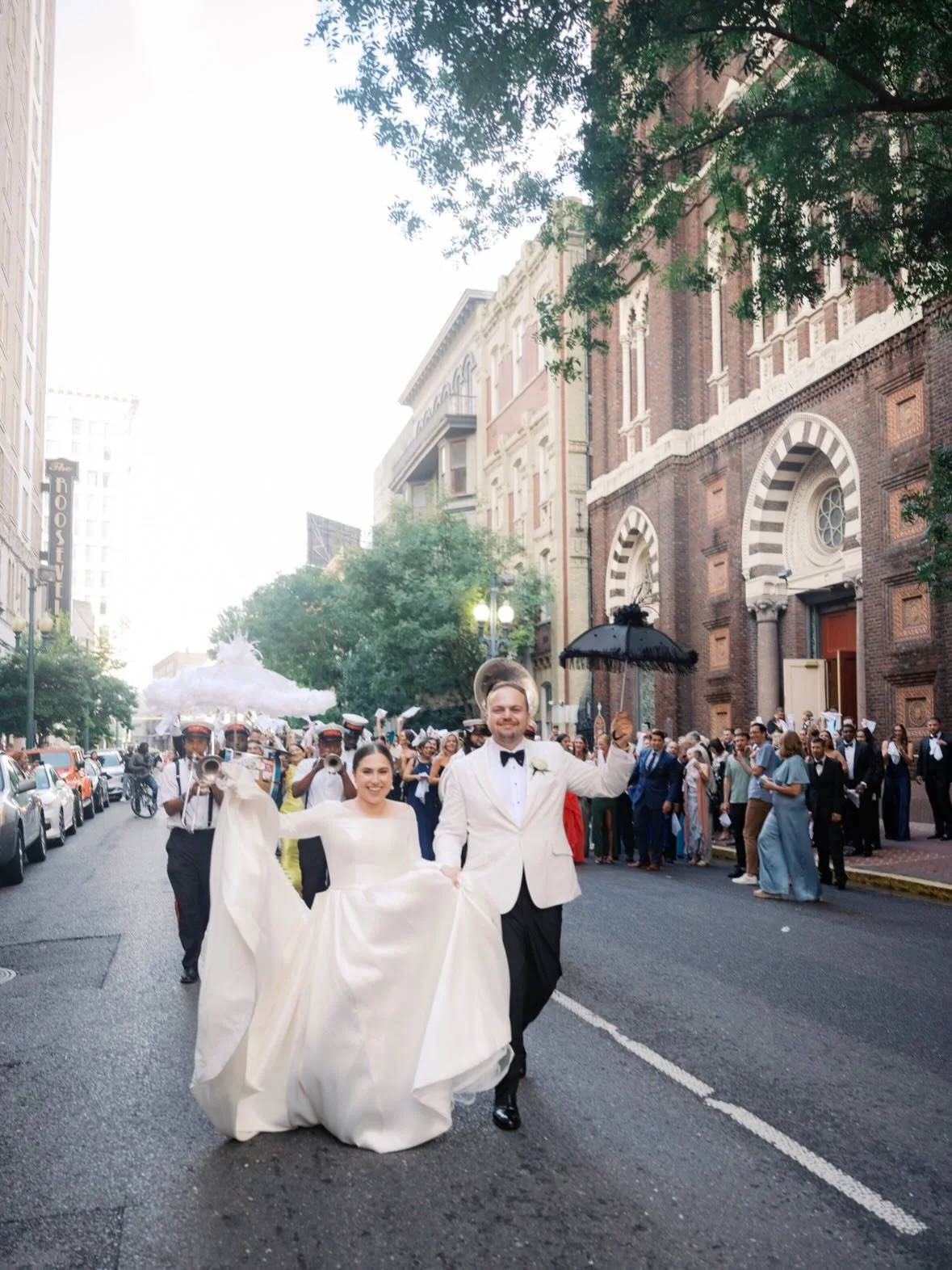 A year full of beautiful weddings and couples who trusted me with one of the most important days of their lives.

Deeply grateful for every celebration and every team that made this year unforgettable. 🤍

#coloradoweddingplanner #weddingseason #kimb