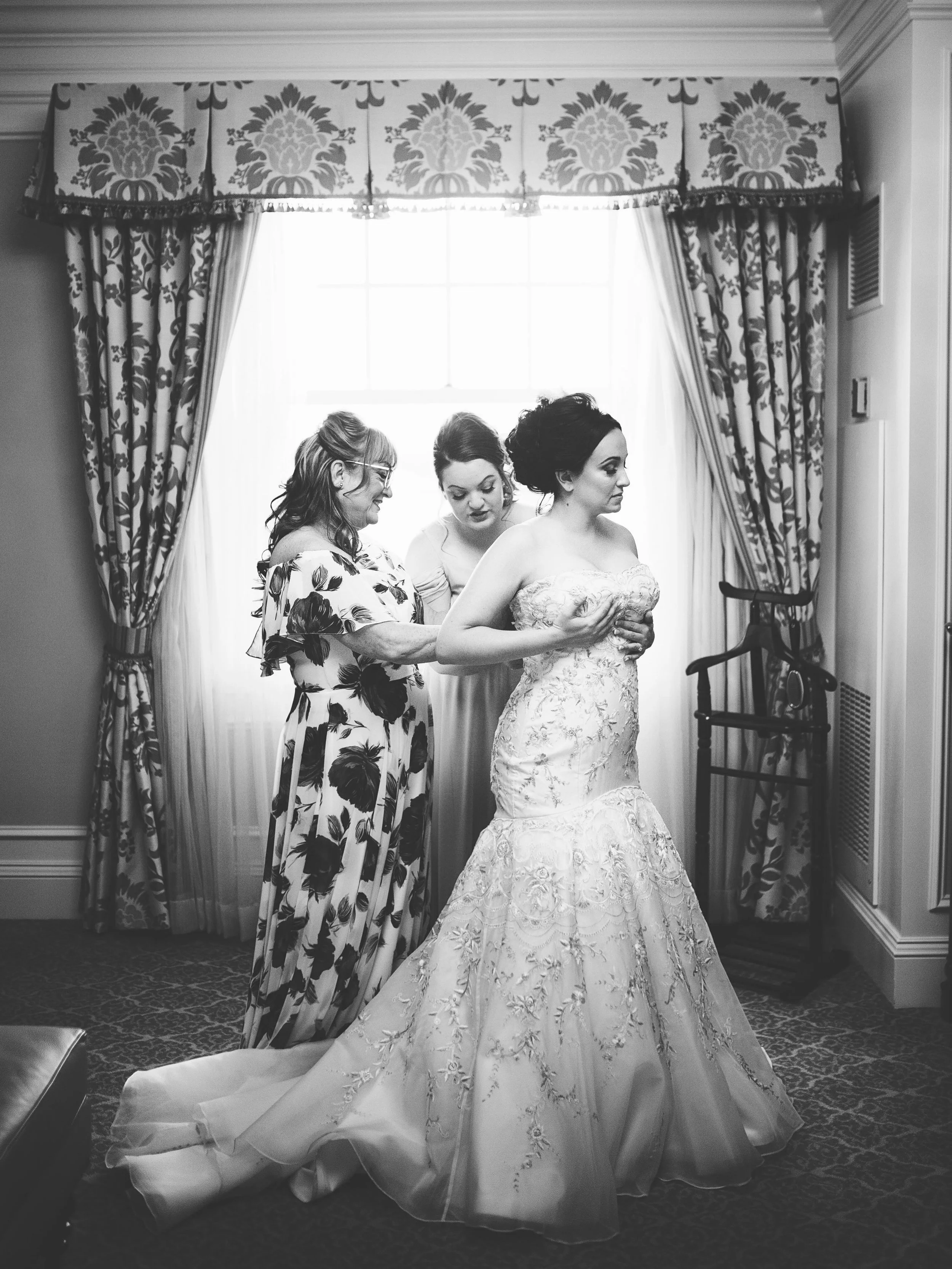 Looking back, some of the moments I treasure most from my wedding day are the quiet ones.

My mom helping with the final touches. My sister beside me. The overwhelming love woven into every part of the day.

Weddings are so often a reflection of the 