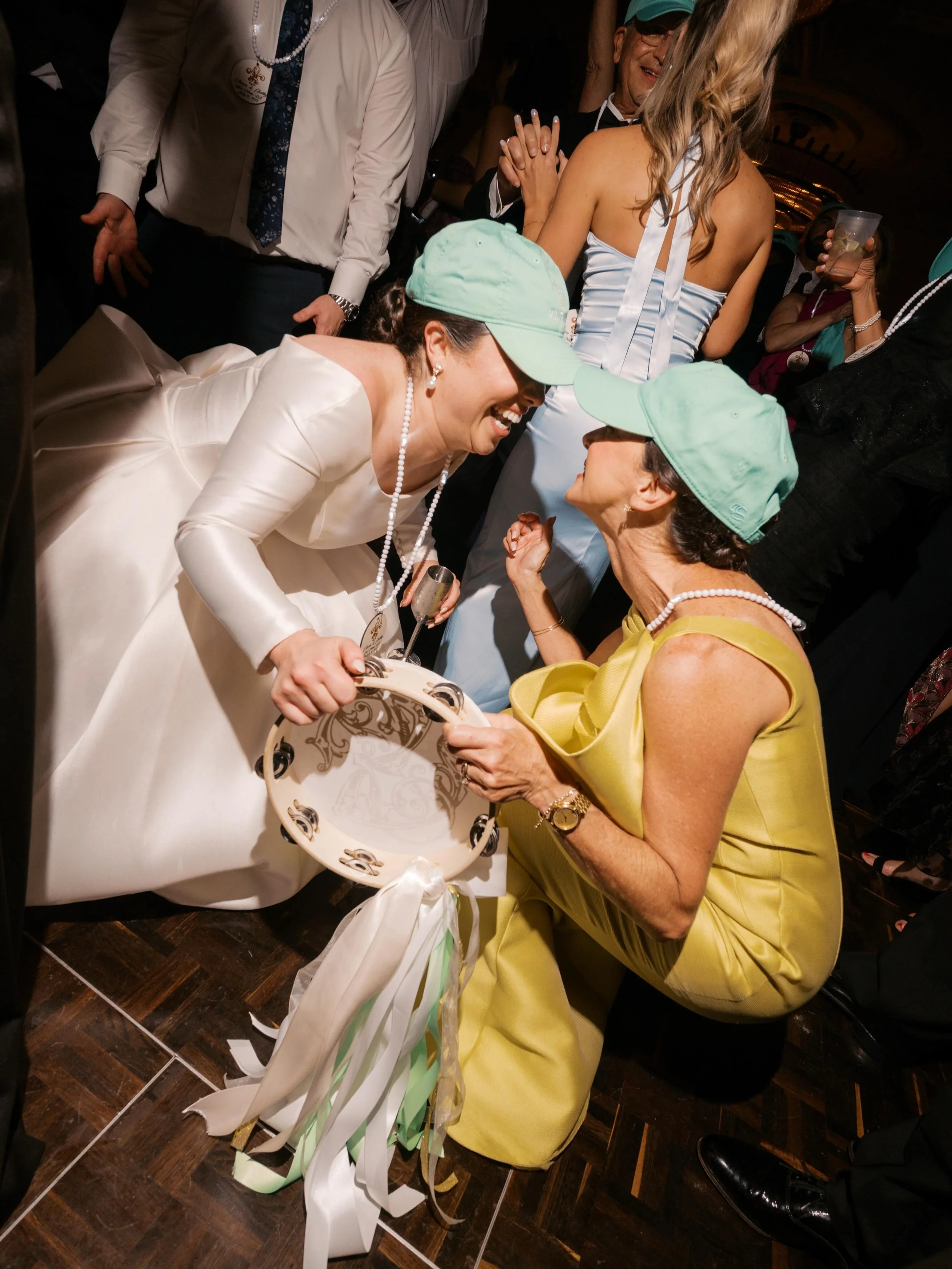 Somewhere between the music, the laughter, and the dance floor magic&hellip;
those are the moments people remember forever. 🤍

Photography: @peonyweddingphoto 

#LuxuryWeddingPlanner
#DestinationWedding
#NewOrleansWedding
#WeddingReception
#weddingd