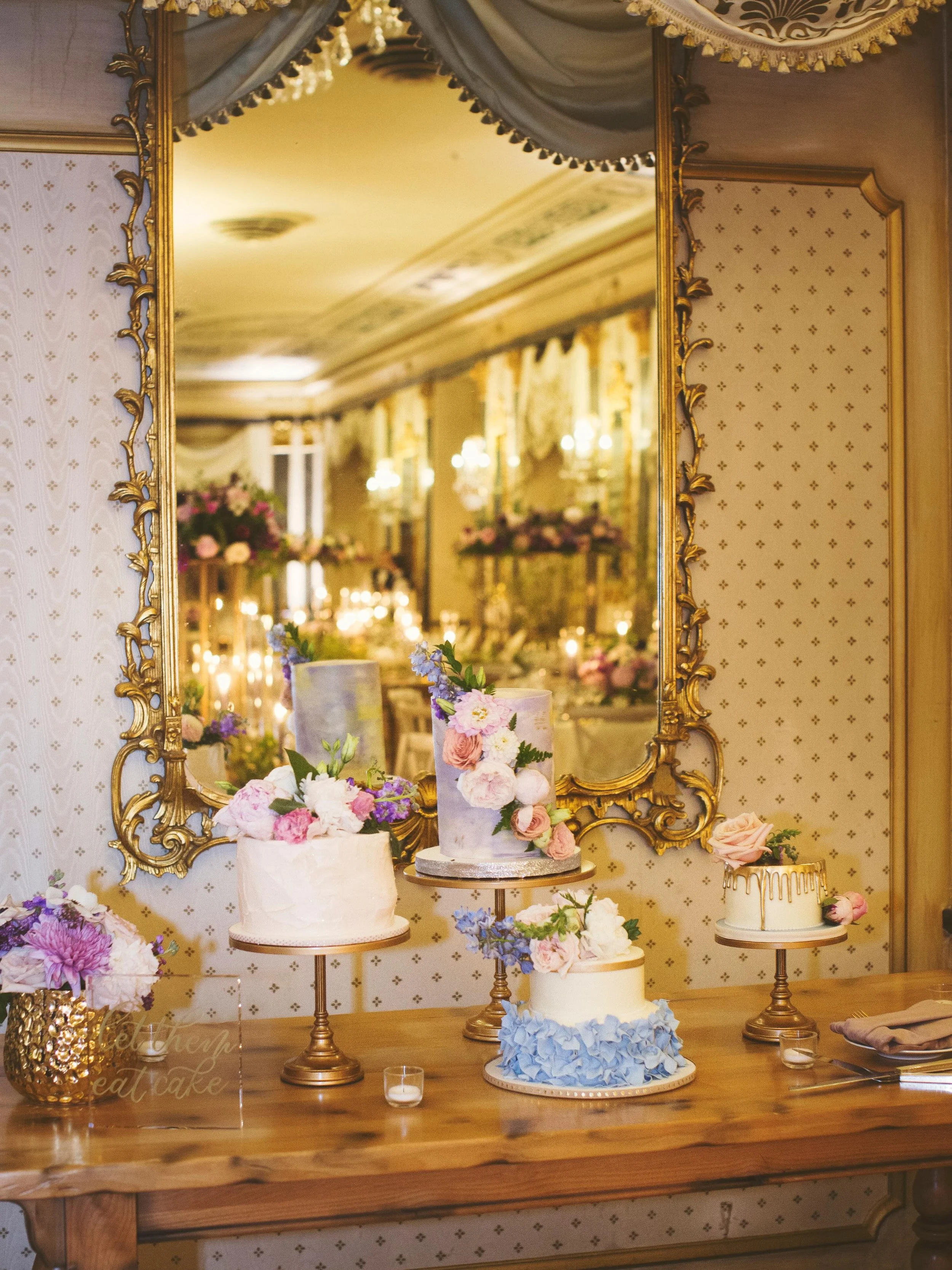 Texture, color, candlelight, and a table guests couldn&rsquo;t stop gathering around.

Photography: @catherinejeterphotography 
Cakes: @cakesiconicdenver 
Venue: @thebroadmoor 

#weddingcakes 
#luxuryweddings 
#broadmoorwedding 
#weddingdesign 
#colo