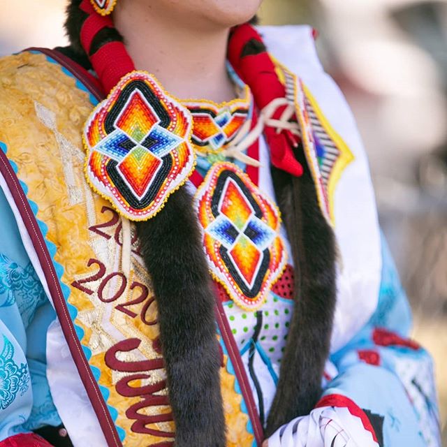 What an experience capturing these incredible people wearing their beautiful costumes. Thank you to @thisismcp for having me along for this #powwow .
.
.
.
.
.
.
.
#powwow #barona #baronapowwow #baronacasino #nativeamerican #drum