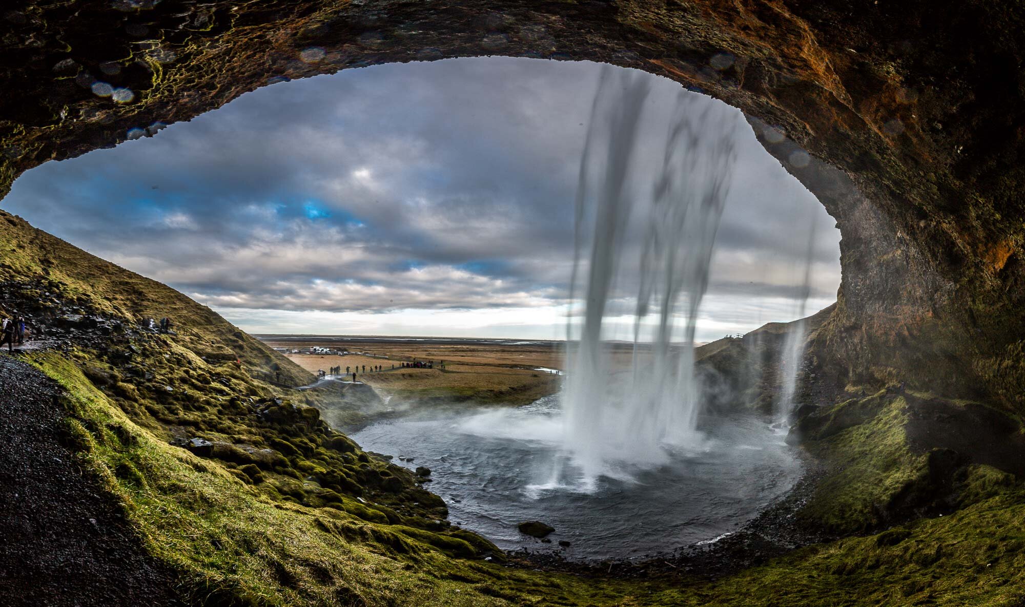 SELJALANDSFOSS WATERFALL