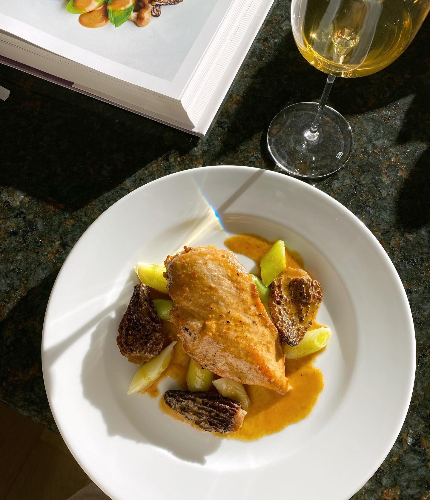 Chicken and morels, Jura wine sauce from few days ago. @cooksventure chicken, morels, and leeks are from @localfoods