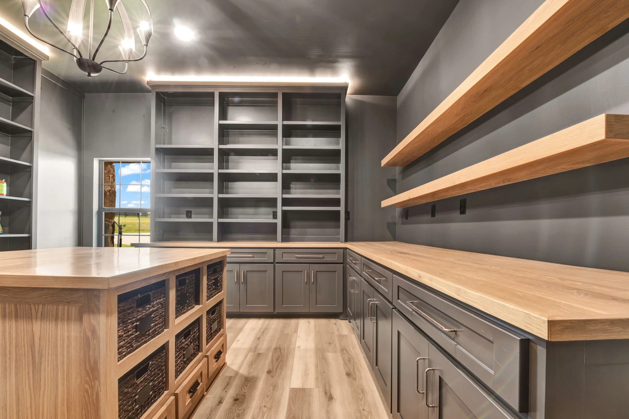 Let&rsquo;s talk custom cabinets!

What&rsquo;s one thing you wish you had more storage for in your home? 

At Kidd Wagner, we love creating cabinetry that is tailored to the way our clients actually live&mdash;from appliance garages and hidden drawe