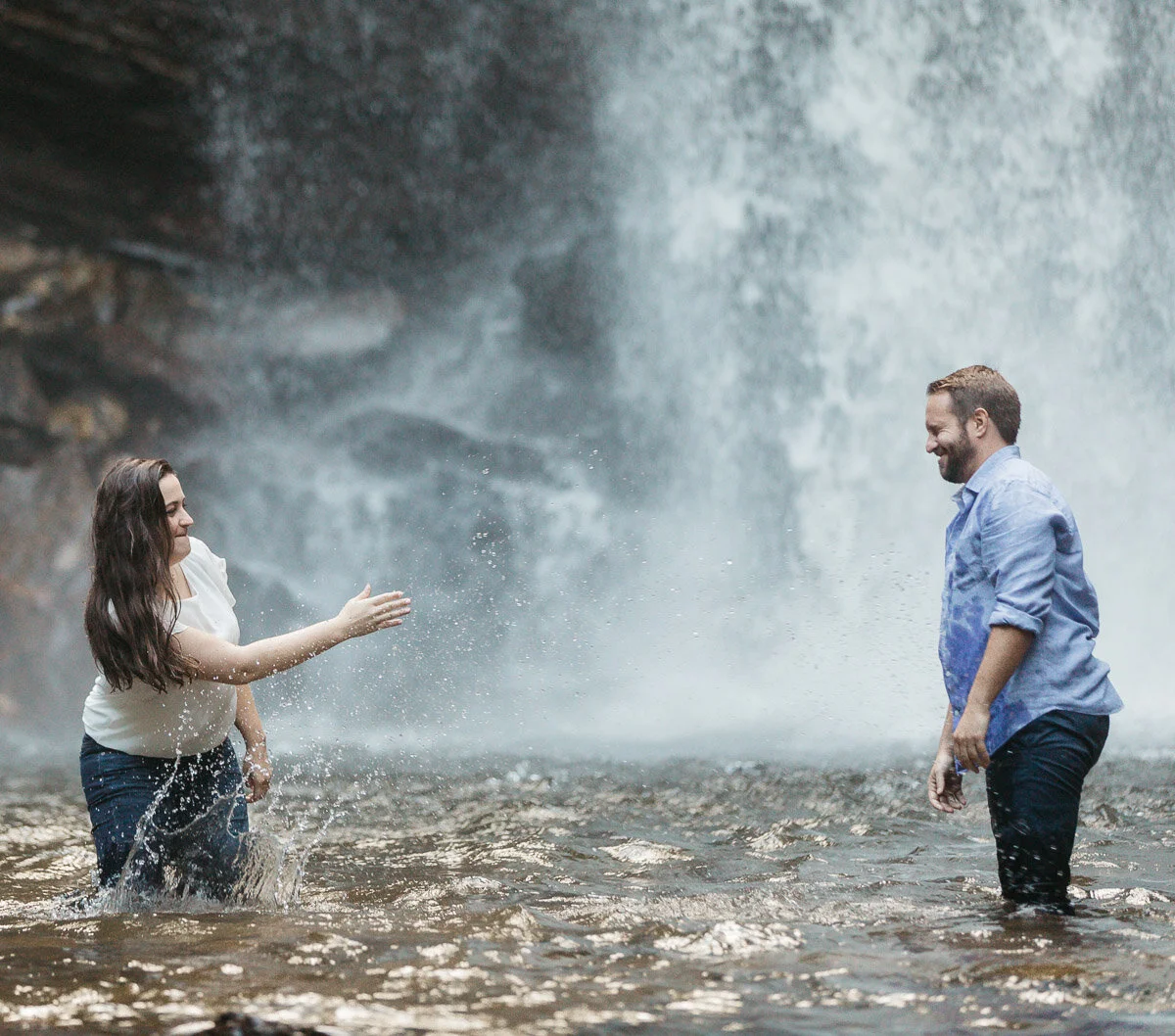 engagement-photographer-looking-glass-falls10.jpg