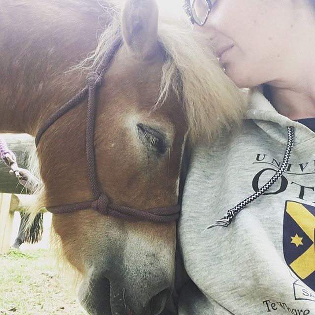 These are the moments we live for. True connection. #earthhorse #peace #soulbuddies