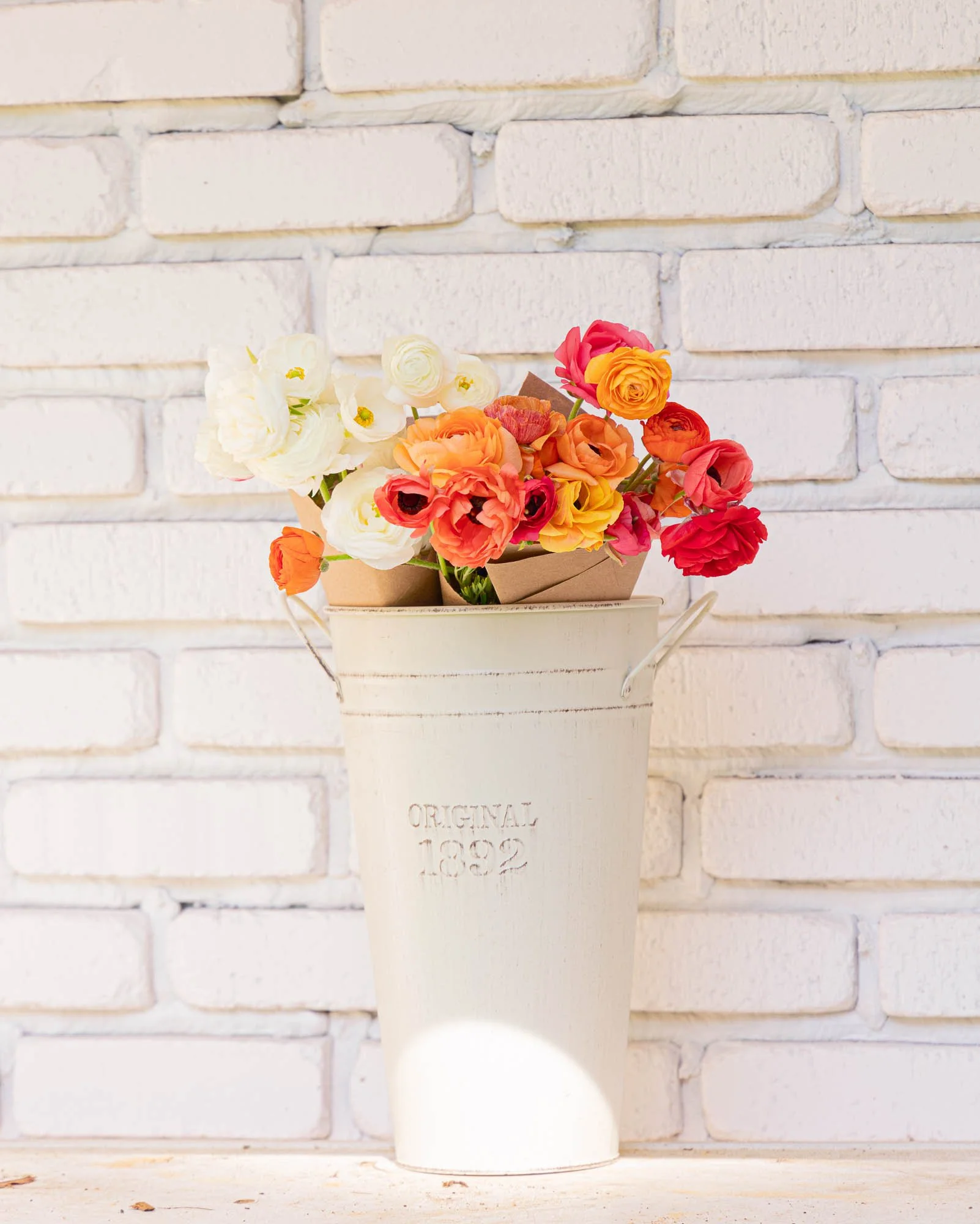 white-brick-flower-farm_spring-ranunculus-drop_hero-0013.jpg