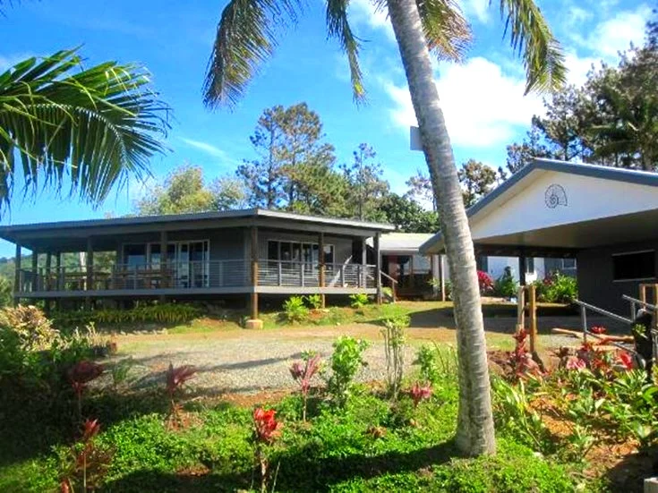 lomani-au-childrens-home.jpg