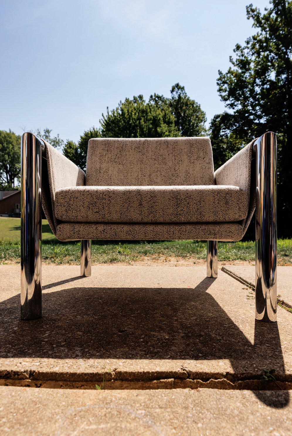 Case Study 002: chunky tubular chrome sling chair