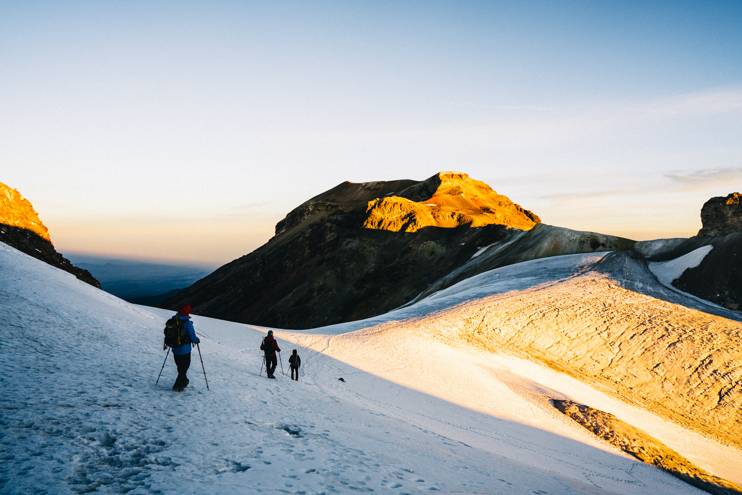 The route to the summit takes us over the Ayolotepito Glacier. This was our first sight of the summit since the previous day.
