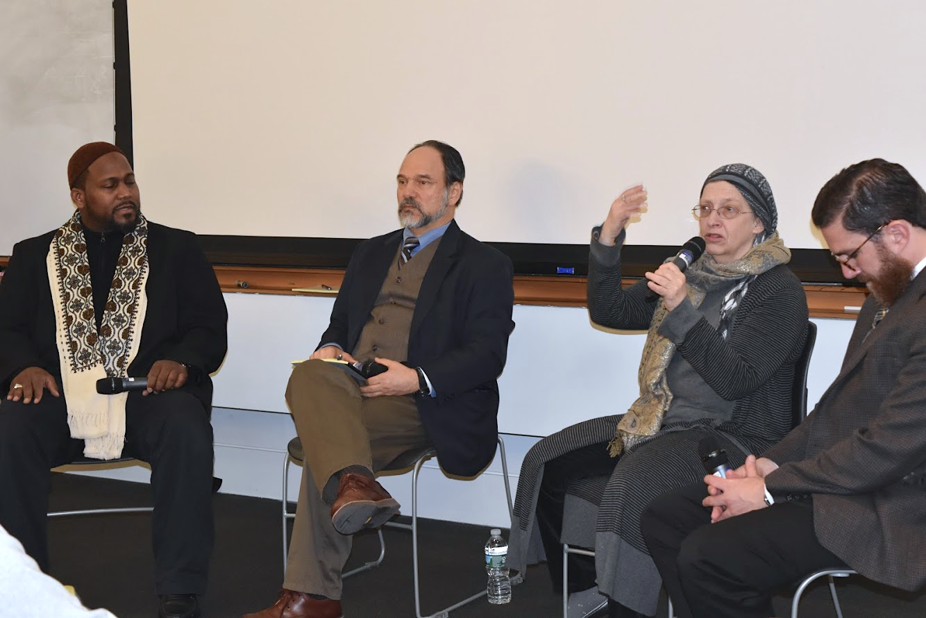 (From left to right: Imam Muhammad Adeyinka Mendes, Dr. Alan Godlas, Chaplain Rabia Harris, Dr. Walead Mosaad. Photo Credit: Ahmet Burak Cil)