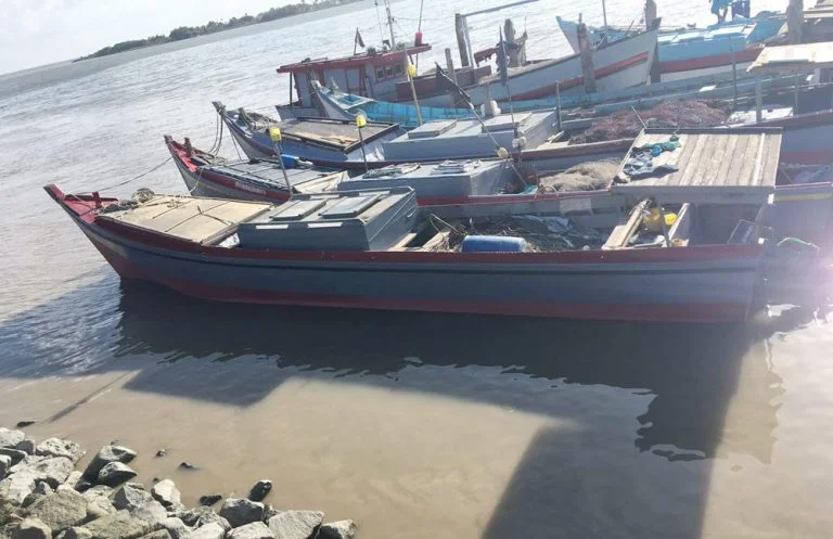 One of the fishing boats which was taken hostage, the Romina (Source: Kaiter News )