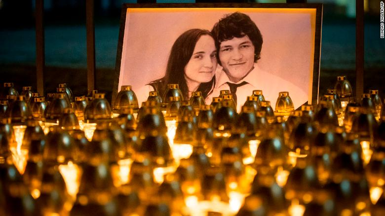 A makeshift tribute commemorating murdered journalist Jan Kuciak and his fiancée Martina Kusnirova during a silent protest in Bratislava, capital of Slovakia, on Feb. 28, 2018. Photo: Bundas Engler/AP