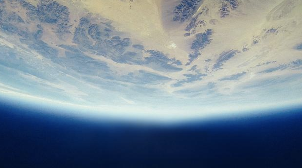 The ozone level is expected to recover by the middle of the century. Photo: Flickr .