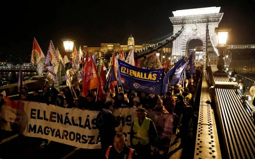 Protests in the Hungarian capital of Budapest following the State of the Nation Address by PM Orbán. Photo. Source: Reuters