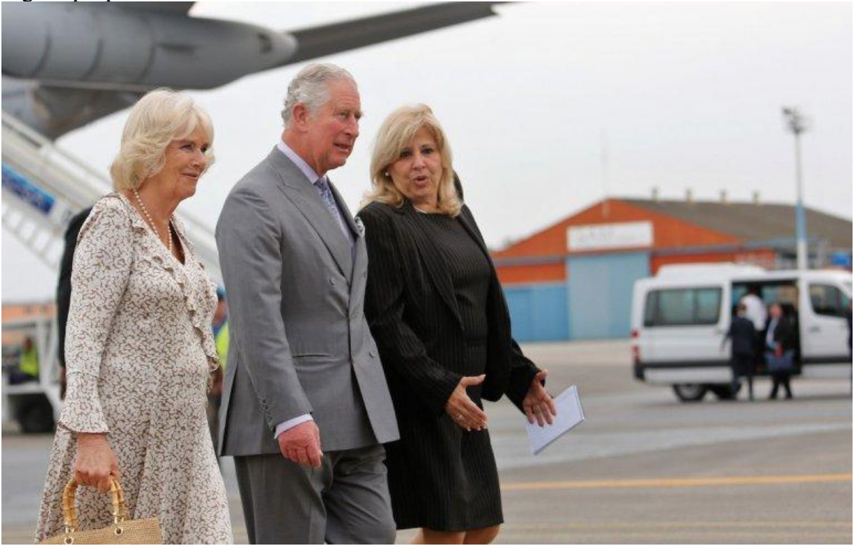 Their Royal Highnesses arriving at the airport in Havana, greeted by Vice Minister of Foreign Relations Ana Teresita González Fraga. Photo: EFE/ Diario de las Américas