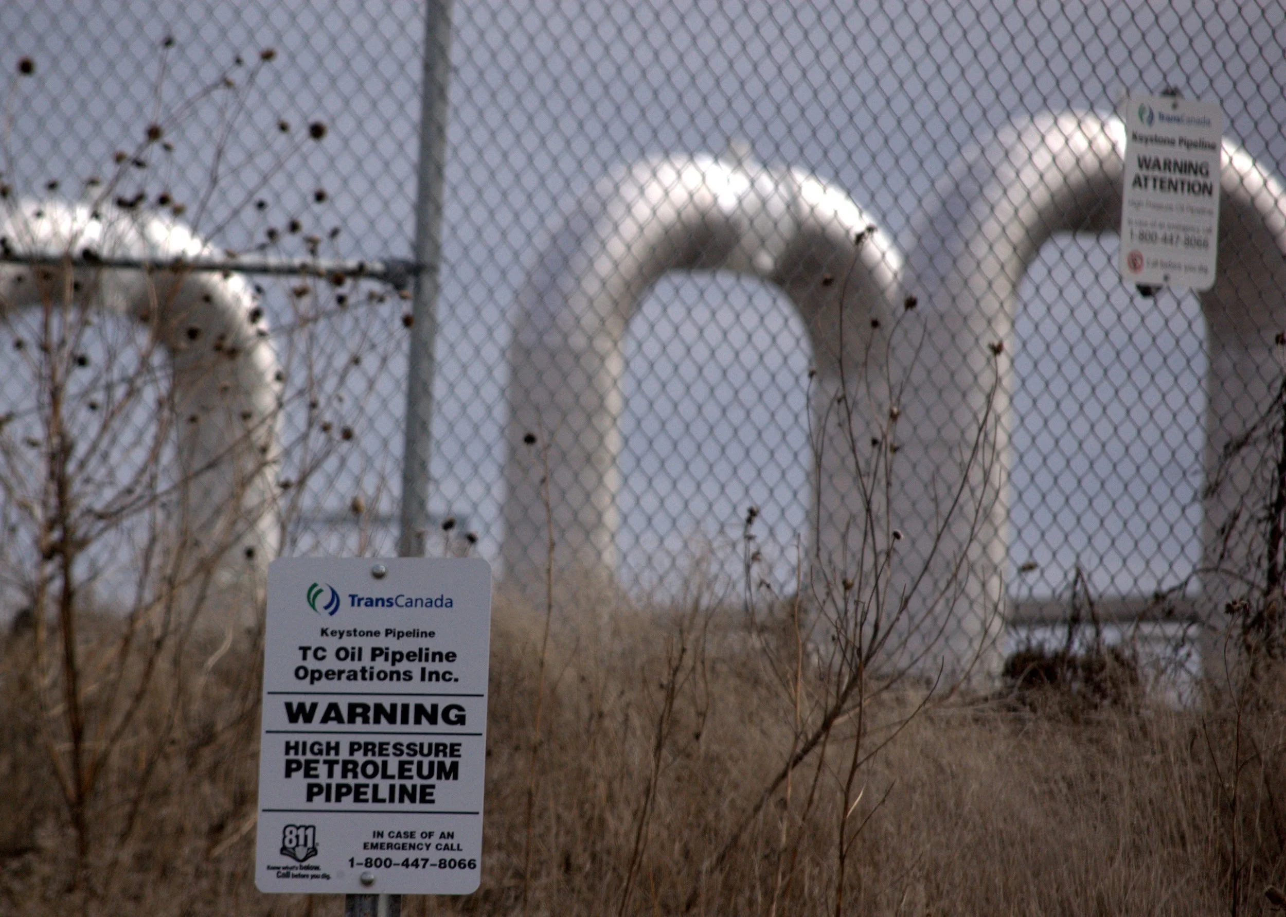 An oil pipeline pumping station in rural Nebraska. Photo: Flickr .