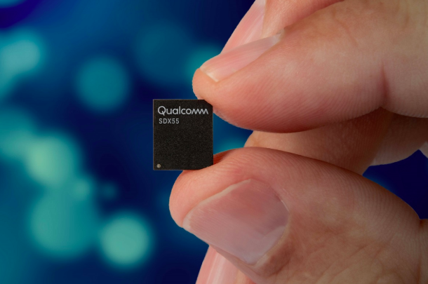 Qualcomm’s newest 5G X55 chipset that was announced ahead of Mobile World Congress 2019. Photo: Adam Conway / XDA Developers
