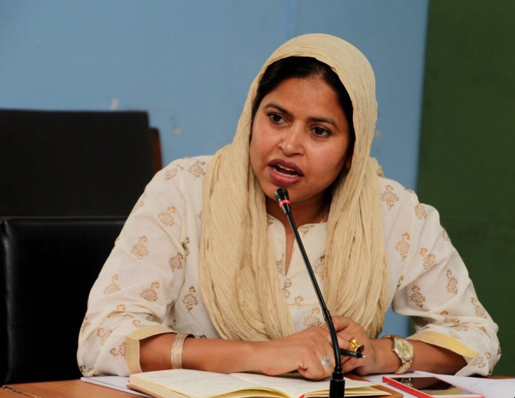 Mohna Ansari, speaking at an event in 2018. Photo. Source: Wikimedia Commons