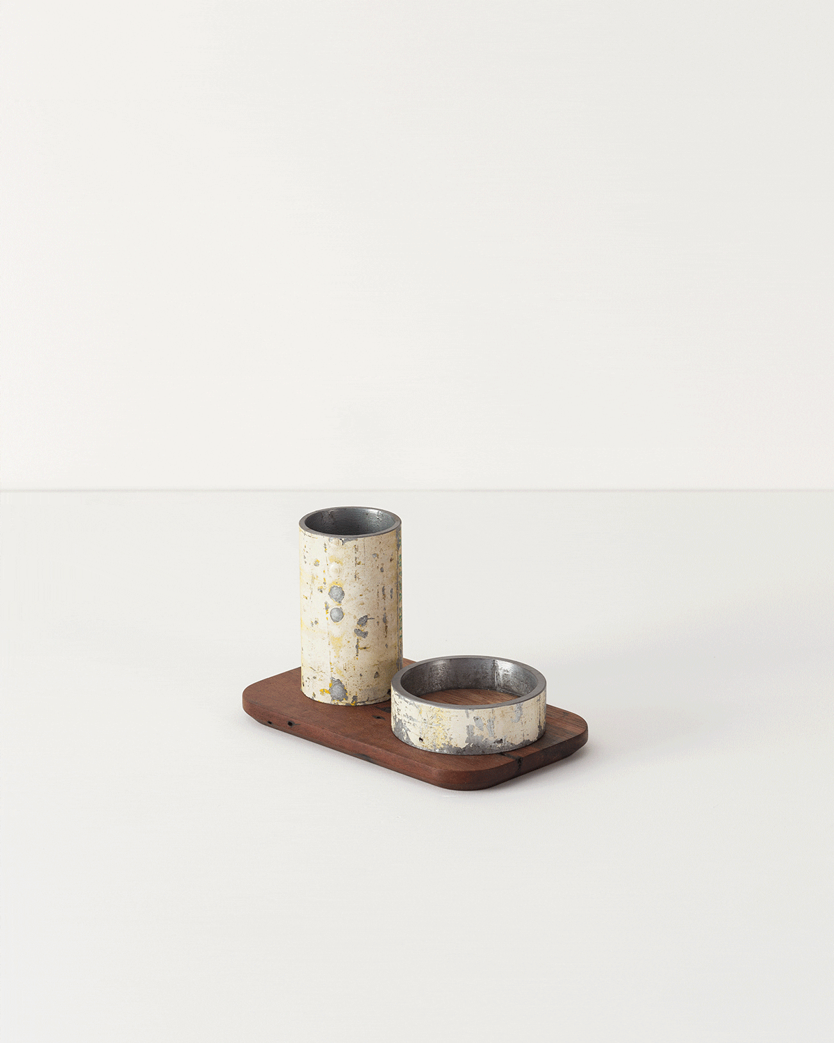 Land-1.gif