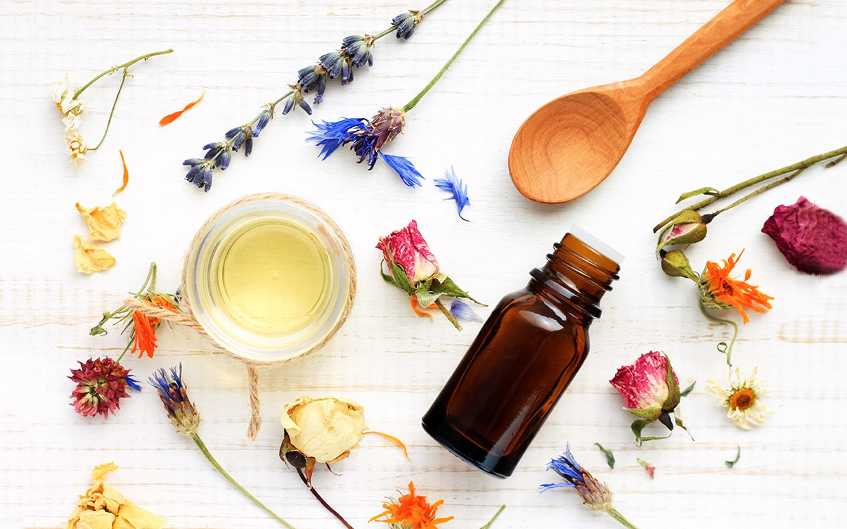 Essential-oils-for-anxiety-collection-flowers.jpg