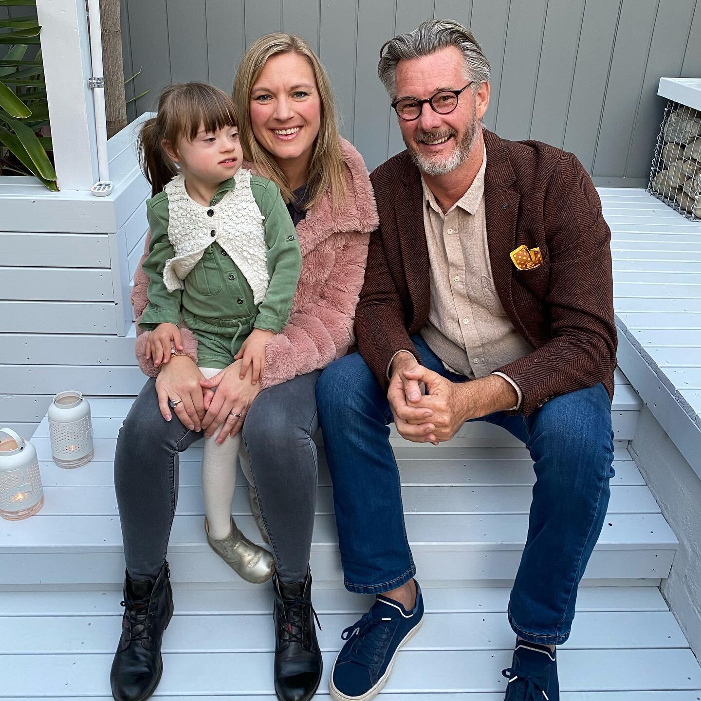 My gratitude cup is officially overflowing! Earlier this winter, the amazing crew from @livingroomtv visited us to talk all things winter hygge, celebrate life with a little extra and turn our backyard into a wonderfully cozy, Nordic hideaway. So luc