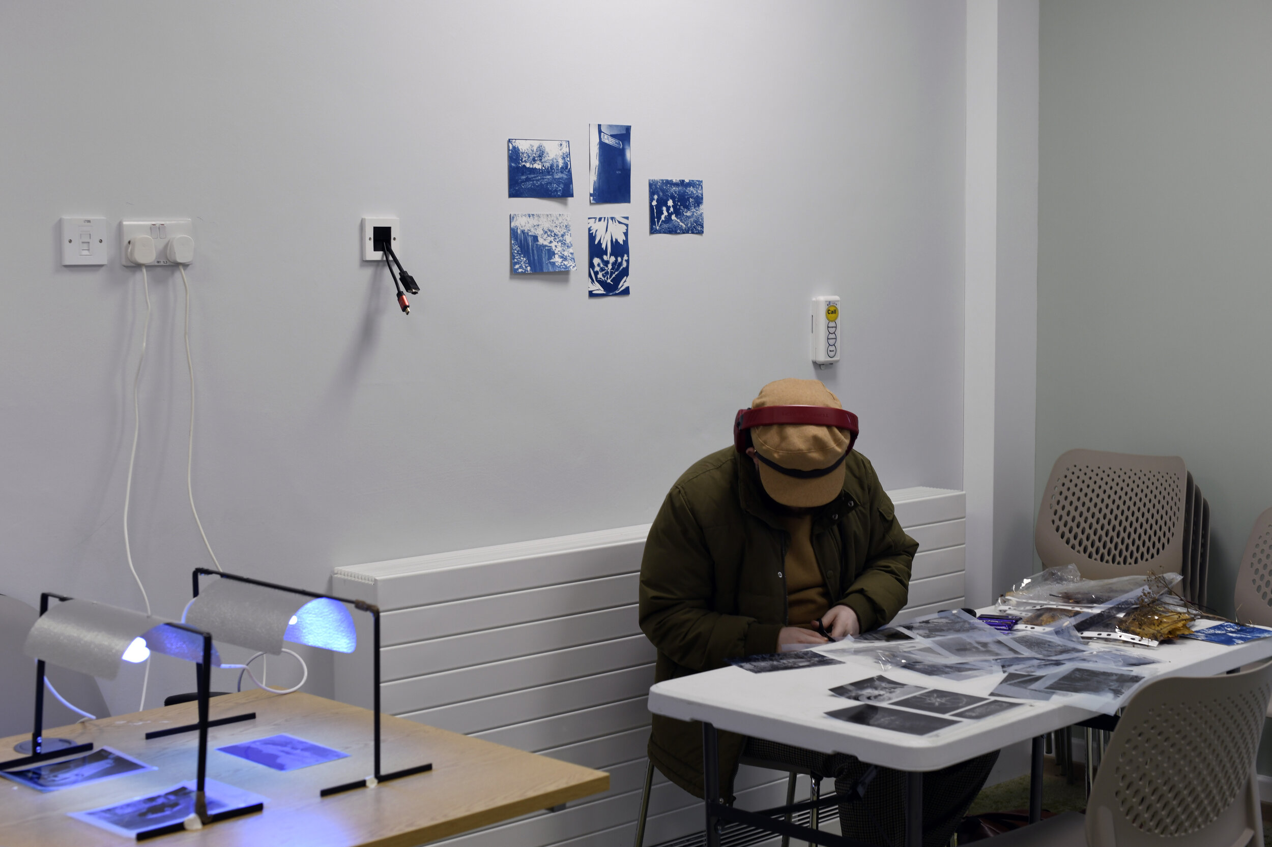 louie on cyanotype workshop2.jpg